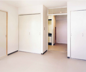 夫婦室（洋間）の内装です